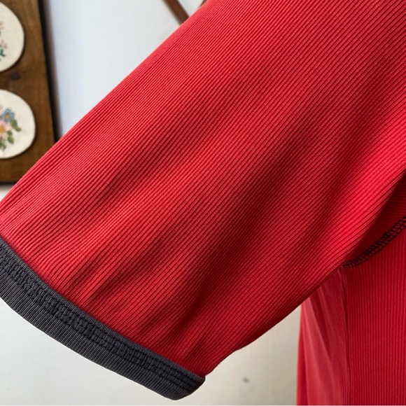 90s Vintage Tommy Hilfiger Ribbed Fitted T-Shirt - Picture 7 of 14